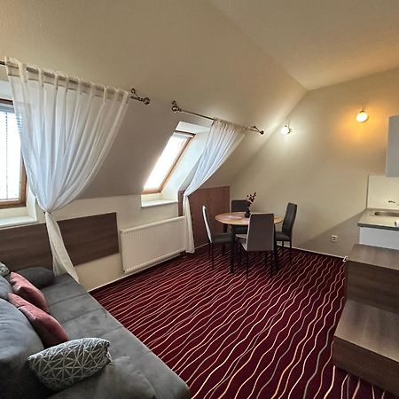 Hotel Brixen Havlíčkův Brod Exterior foto